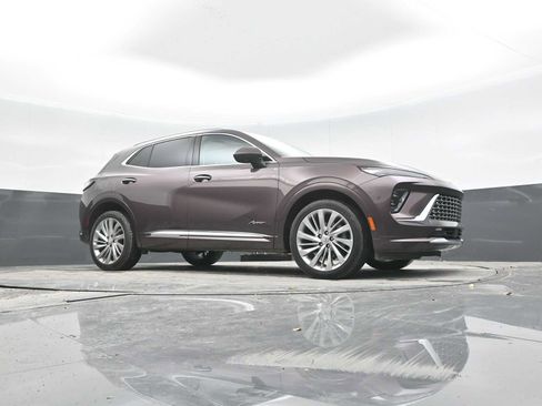 Used 2024 Buick Envision Avenir image 35