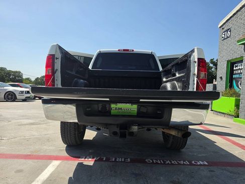 Used 2012 Chevrolet Silverado 2500 LT w/ Interior Plus Package AWD/4WD image 25