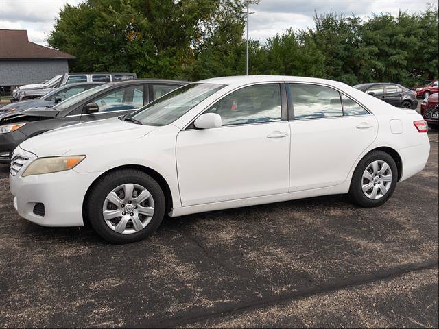 Used 2010 Toyota Camry FWD image 4
