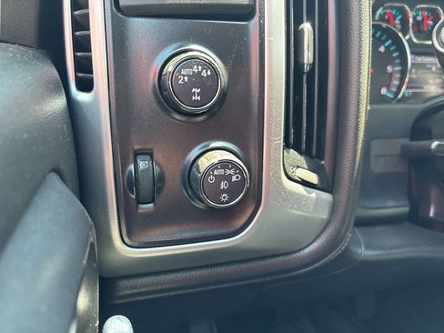 Used 2017 GMC Sierra 1500 SLE w/ Suspension Package, Off-Road AWD/4WD image 33