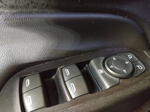 Used 2019 Chevrolet Equinox LT image 27