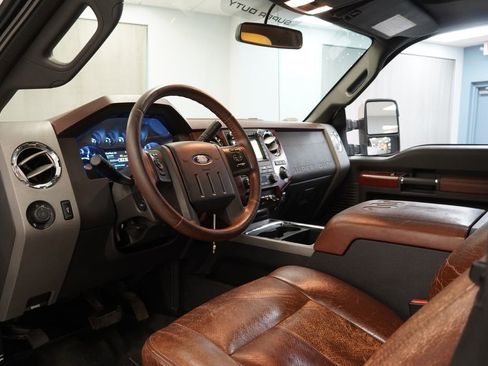 Used 2011 Ford F250 King Ranch w/ King Ranch w/Chrome Pkg AWD/4WD image 7