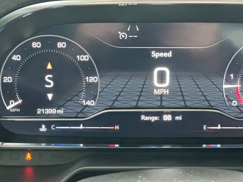 Used 2024 GMC Yukon SLT image 27