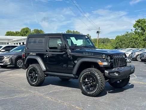 Used 2022 Jeep Wrangler Sport AWD/4WD image 7