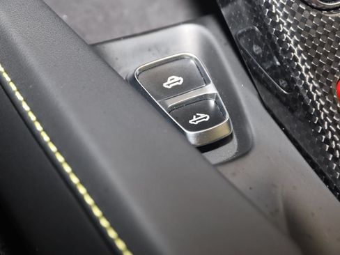Used 2022 Ferrari Portofino M RWD image 46