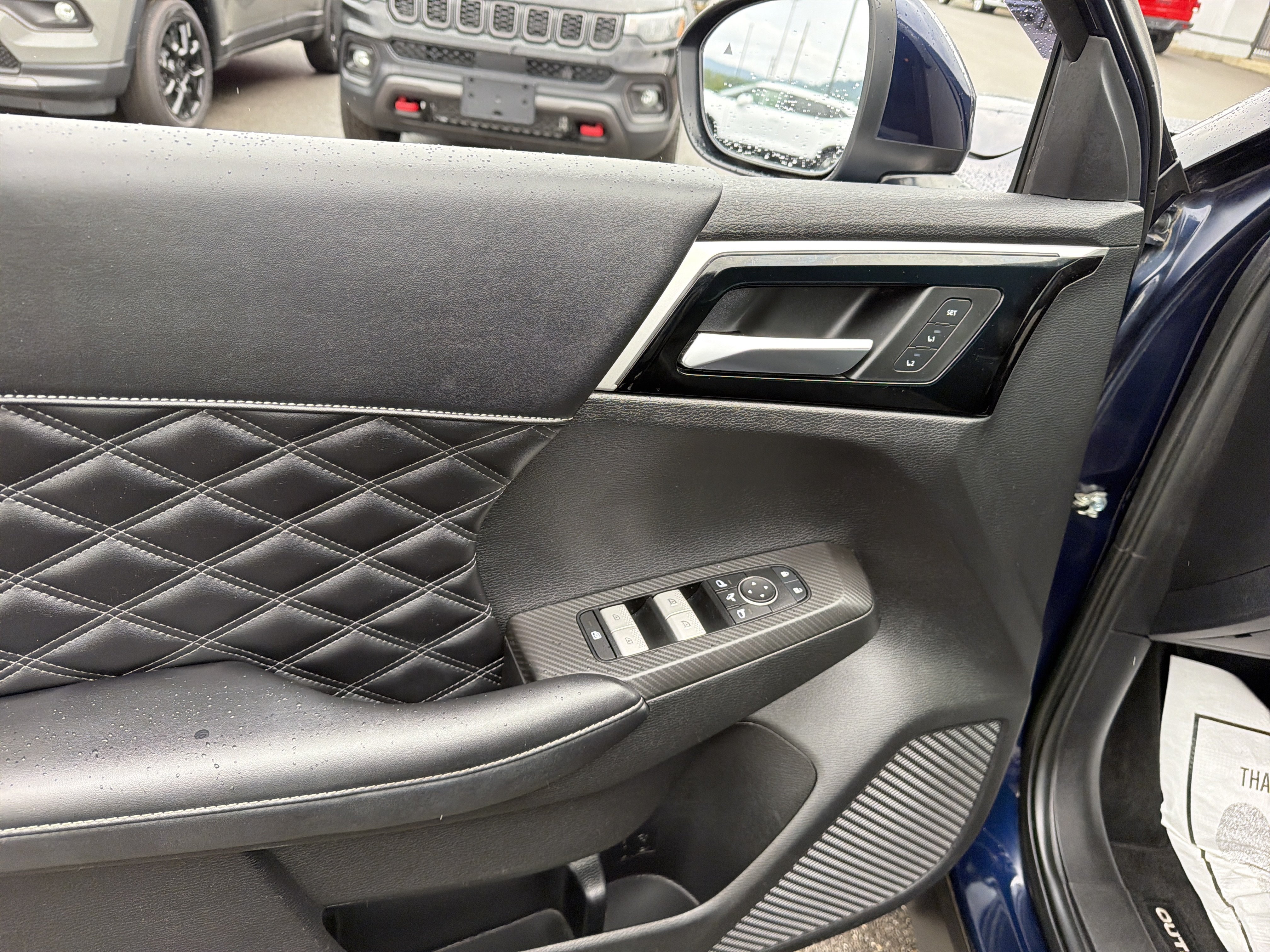 Used 2022 Mitsubishi Outlander SEL AWD/4WD image 16