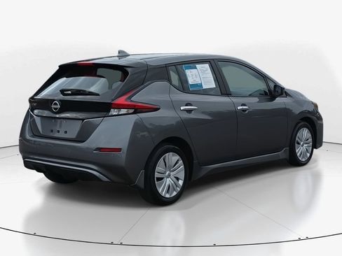 Used 2025 Nissan Leaf S image 5