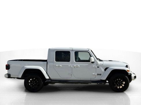 Used 2023 Jeep Gladiator Overland image 4