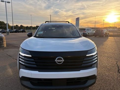 New 2026 Nissan Kicks SV w/ SV Premium Package image 6