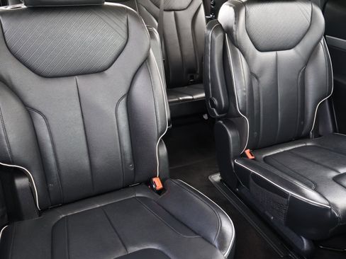 Used 2023 Hyundai Palisade SEL FWD image 19