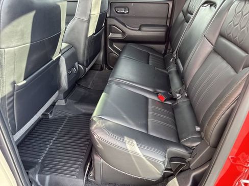 Used 2022 Nissan Frontier PRO-4X w/ Pro-4X Premium Package image 11