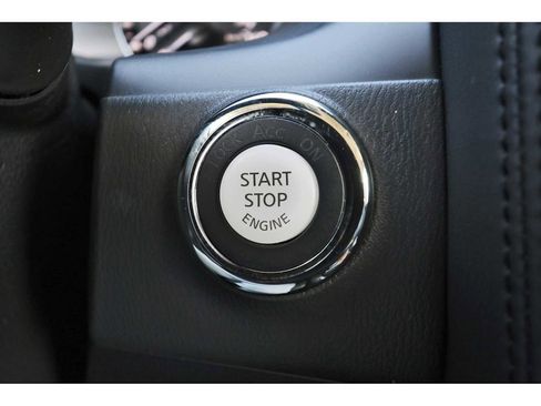 Used 2024 Nissan Armada SL image 29