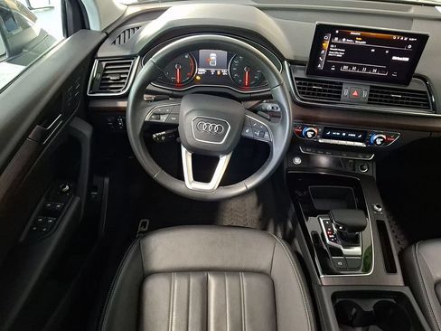 Used 2023 Audi Q5 2.0T Premium w/ Convenience Package AWD/4WD image 11