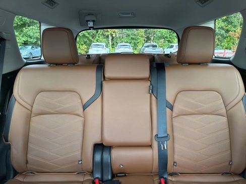 Used 2024 Nissan Pathfinder Platinum w/ Black Appearance Package image 27