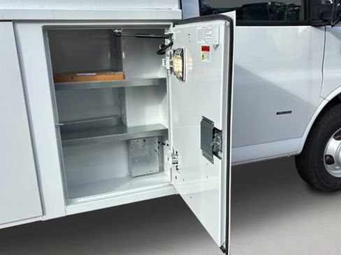 New 2025 Chevrolet Express 3500 w/ Power Convenience Package image 29