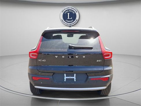 New 2025 Volvo XC40 B5 Ultra w/ Climate Package image 6