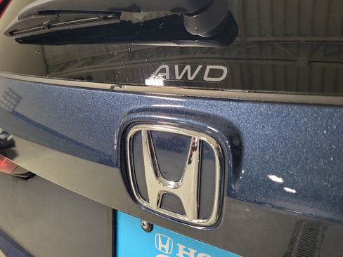Used 2025 Honda CR-V LX image 6