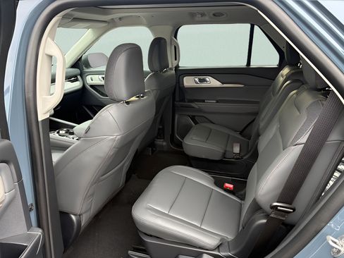 New 2026 Ford Explorer Active w/ Active Comfort Package AWD/4WD image 5