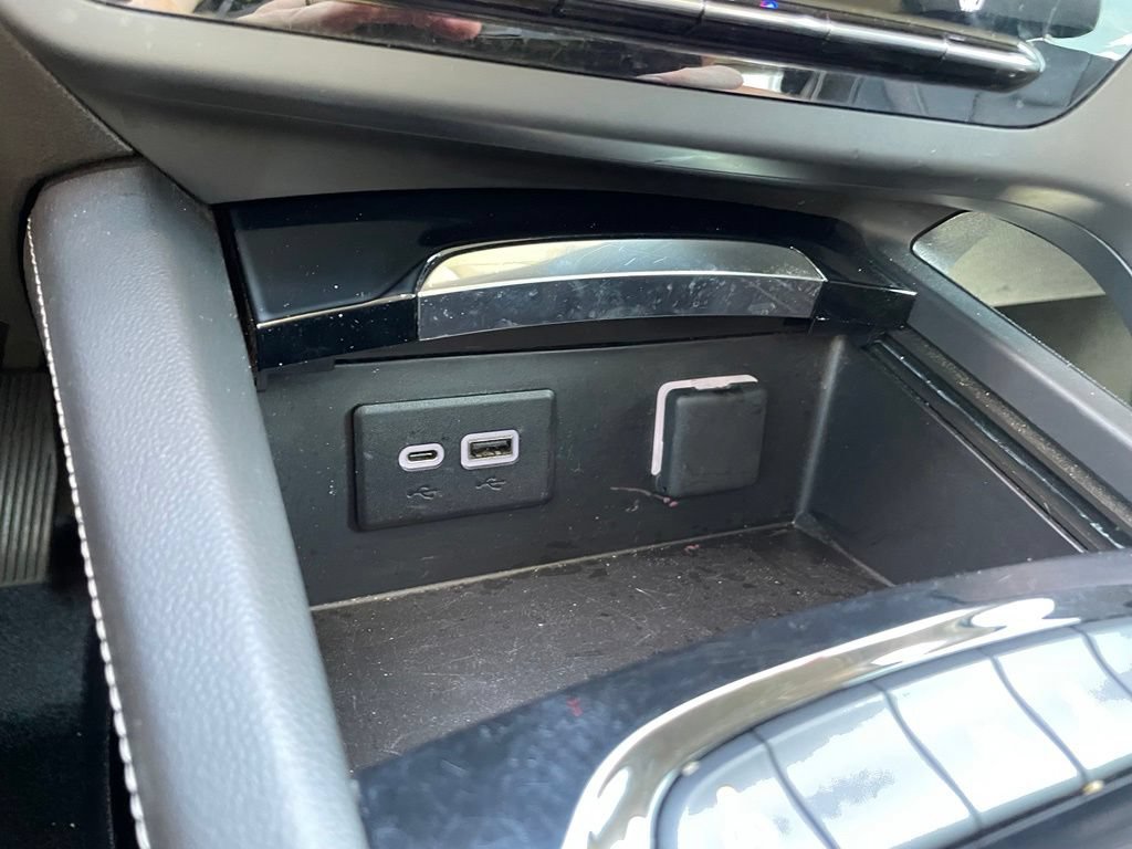 Used 2023 Buick Envision Essence FWD image 22