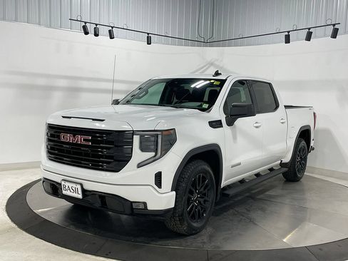Used 2023 GMC Sierra 1500 Elevation AWD/4WD image 8