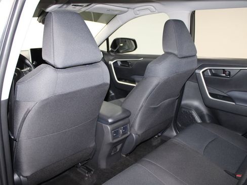Used 2025 Toyota RAV4 LE AWD/4WD image 22