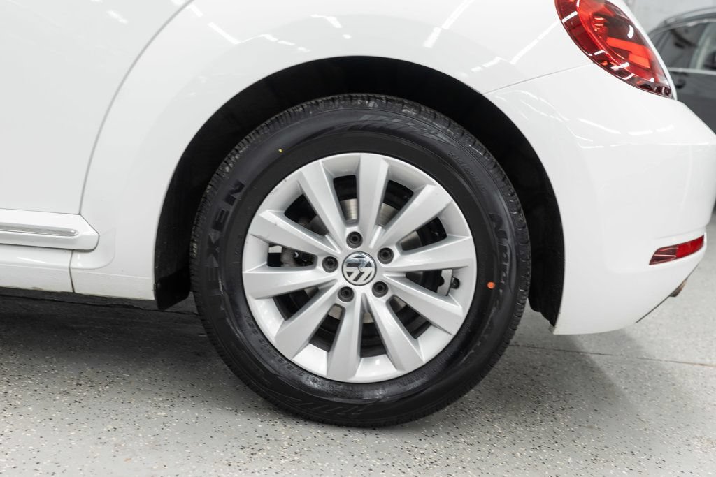 Used 2019 Volkswagen Beetle 2.0T S FWD image 28
