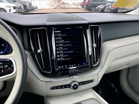 Certified 2023 Volvo XC60 B5 Plus w/ Climate Package image 7