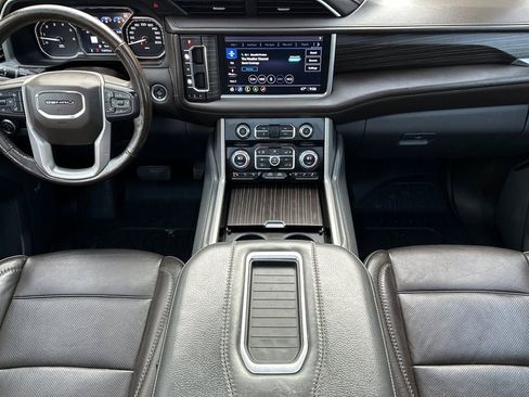 Used 2021 GMC Yukon XL Denali AWD/4WD image 13