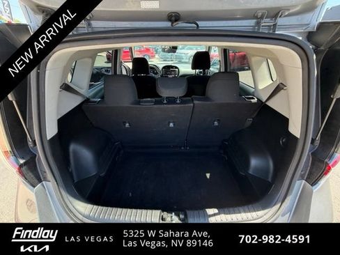 Certified 2023 Kia Soul LX w/ LX Technology Package FWD image 11