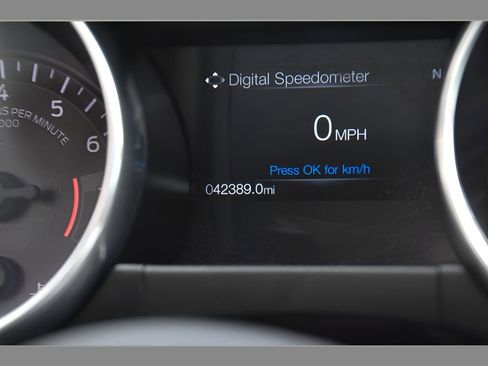 Used 2020 Ford Mustang Coupe RWD image 18