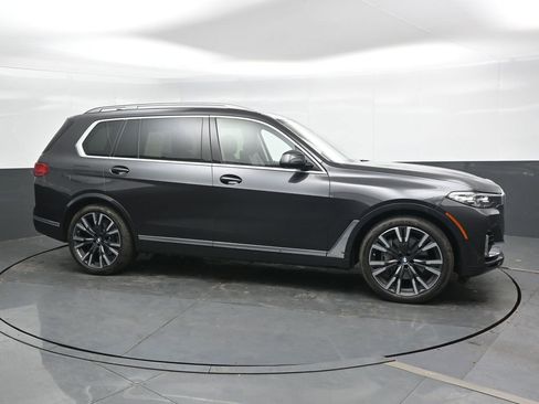 Used 2022 BMW X7 xDrive40i w/ Premium Package AWD/4WD image 6