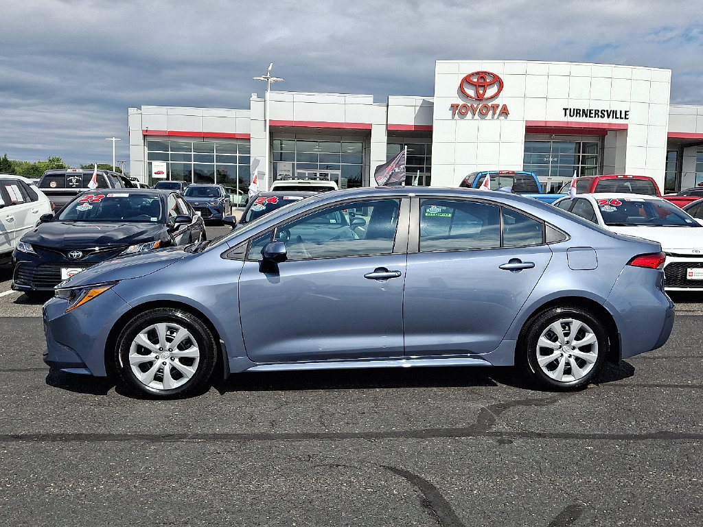 Used 2026 Toyota Corolla LE FWD image 7