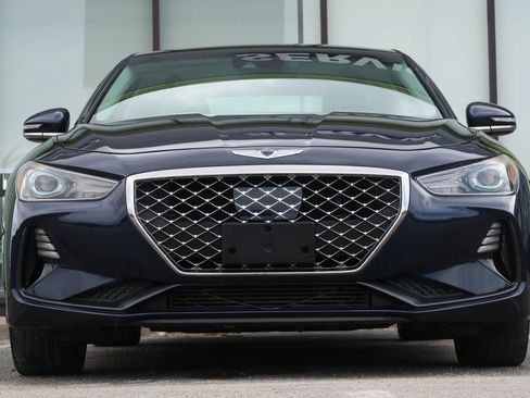 Used 2019 Genesis G70 2.0T Sport RWD image 3