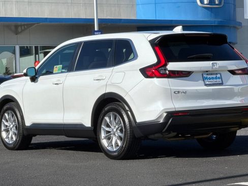 Used 2023 Honda CR-V EX-L image 3