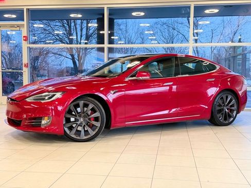 Used 2019 Tesla Model S Long Range image 1