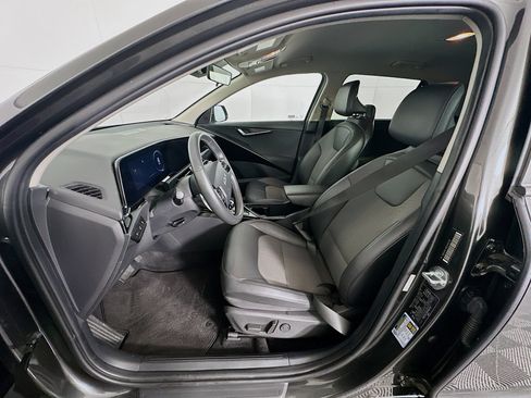 Used 2024 Kia Niro Wind FWD image 13