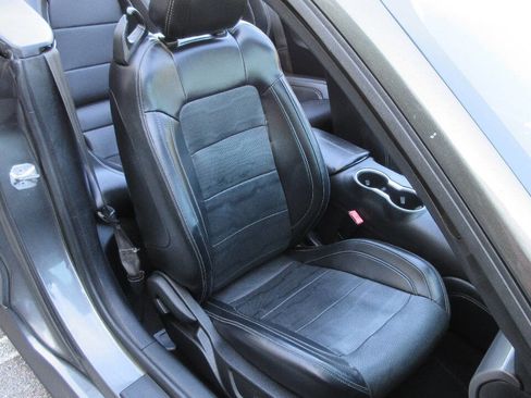 Used 2019 Ford Mustang Premium w/ Equipment Group 201A image 23