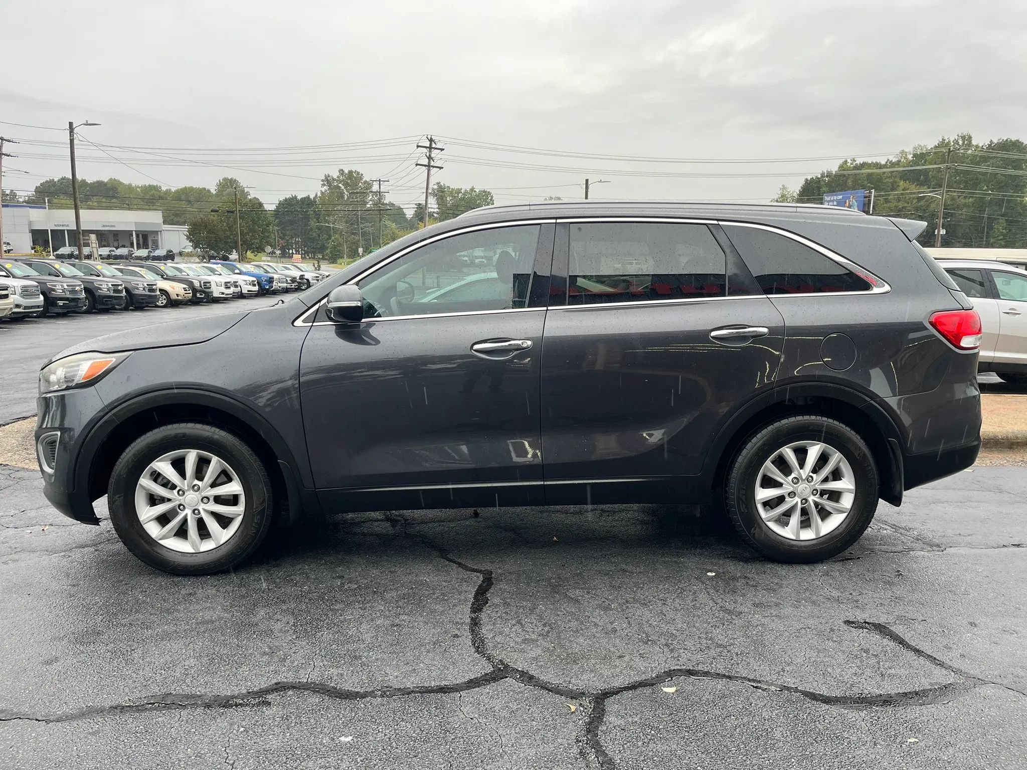 Used 2018 Kia Sorento FWD image 4