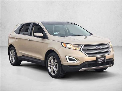 Used 2018 Ford Edge Titanium w/ Equipment Group 301A image 3