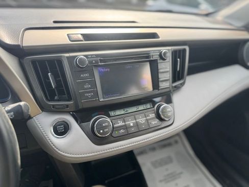 Used 2013 Toyota RAV4 Limited AWD/4WD image 38
