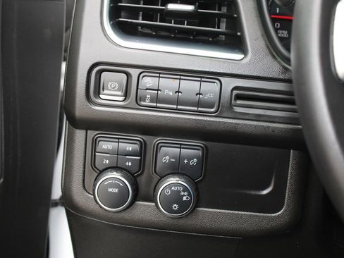 Used 2021 Chevrolet Tahoe Z71 AWD/4WD image 27