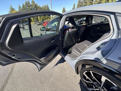 Certified 2024 Toyota Prius Prime FWD image 12