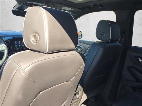 Used 2023 Chevrolet Traverse Premier w/ Redline Edition image 16