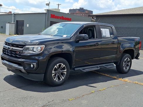 Used 2021 Chevrolet Colorado Z71 AWD/4WD image 4
