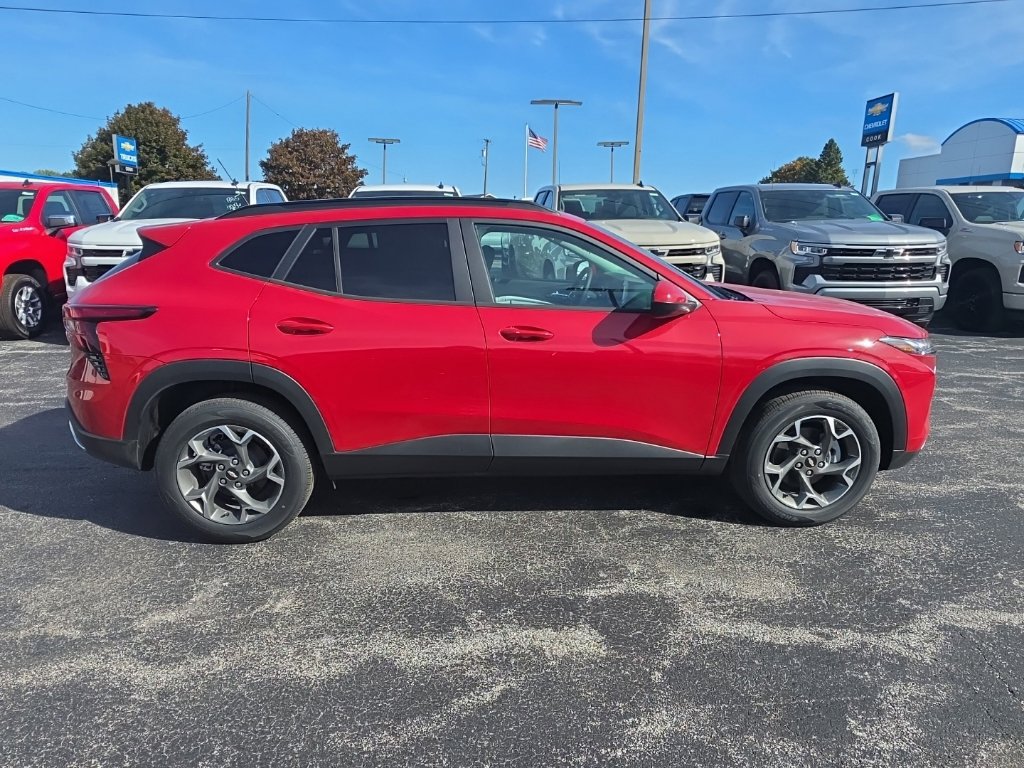 New 2026 Chevrolet Trax LT w/ Driver Confidence Package FWD image 9