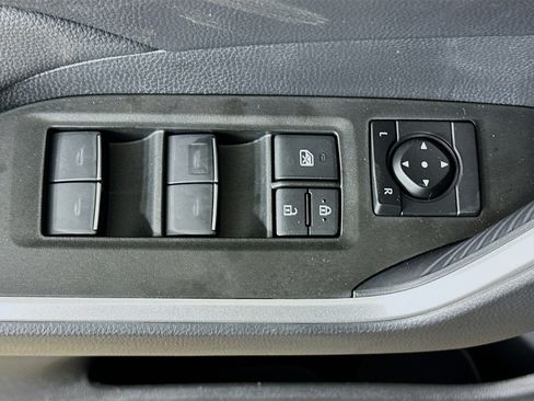 Used 2025 Toyota RAV4 XLE w/ Convenience Package FWD image 15