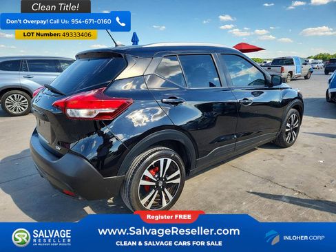 Used 2019 Nissan Kicks SV image 4