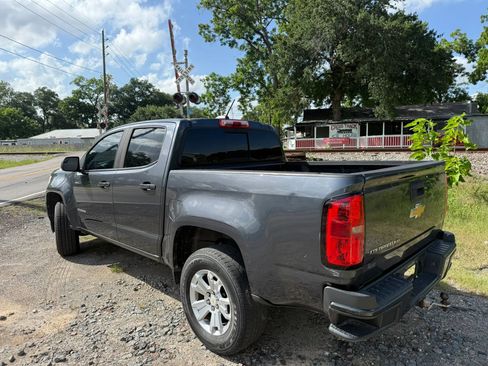Used 2017 Chevrolet Colorado LT w/ LT Convenience Package RWD image 5