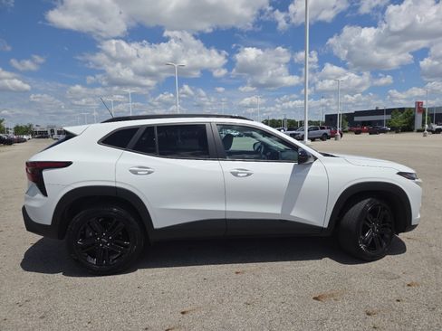 Used 2024 Chevrolet Trax ACTIV FWD image 19