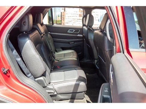 Used 2018 Ford Explorer Limited w/ Equipment Group 301A AWD/4WD image 21